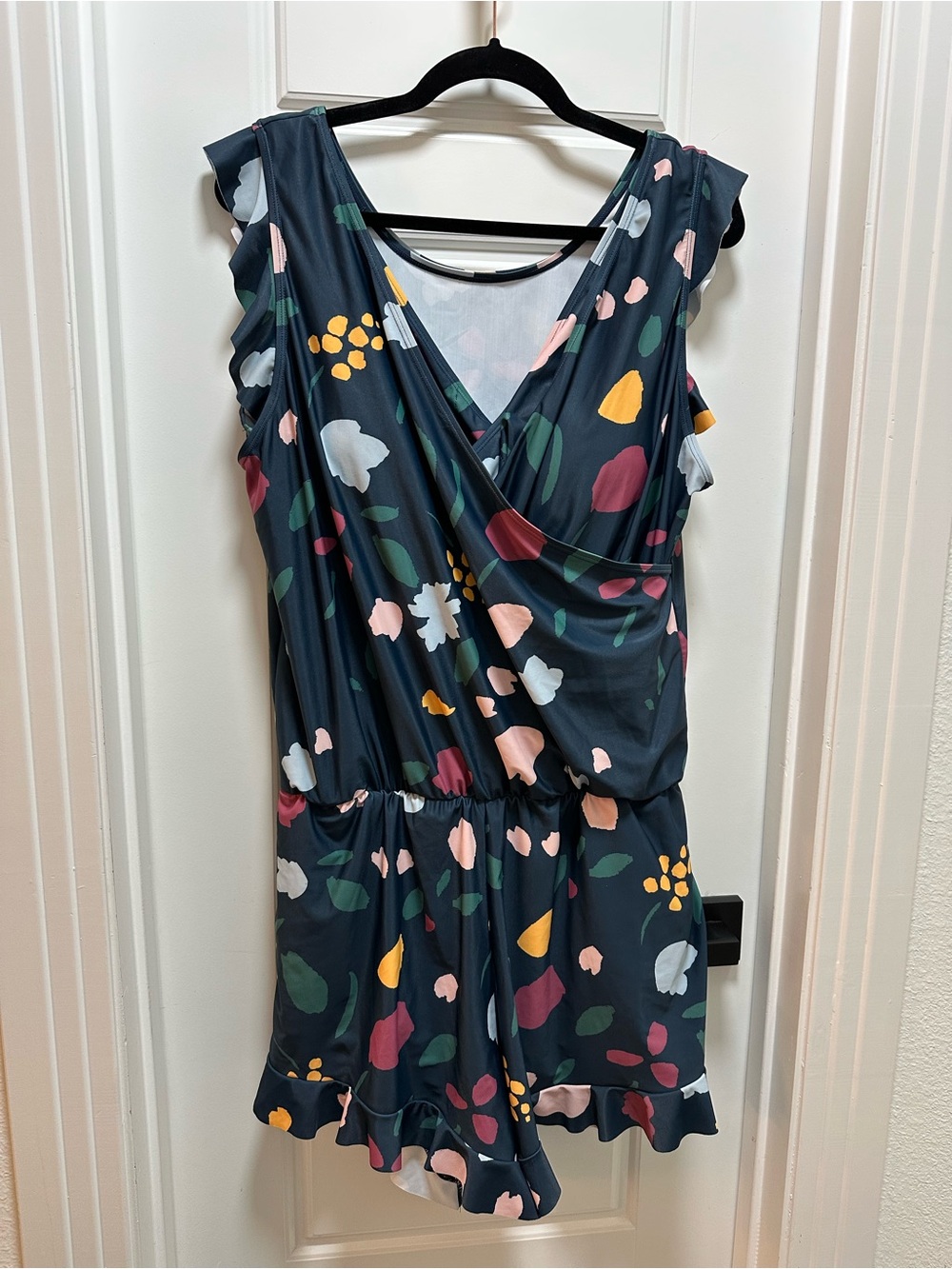 Floral Swim Romper One Piece Swimsuit Ruffle Shorts Size Large